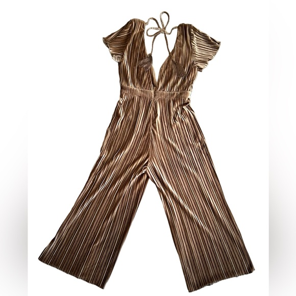 Mink Pink Lex Velvet Jumpsuit Boho Flutter Sleeve Open Back - Picture 2 of 5